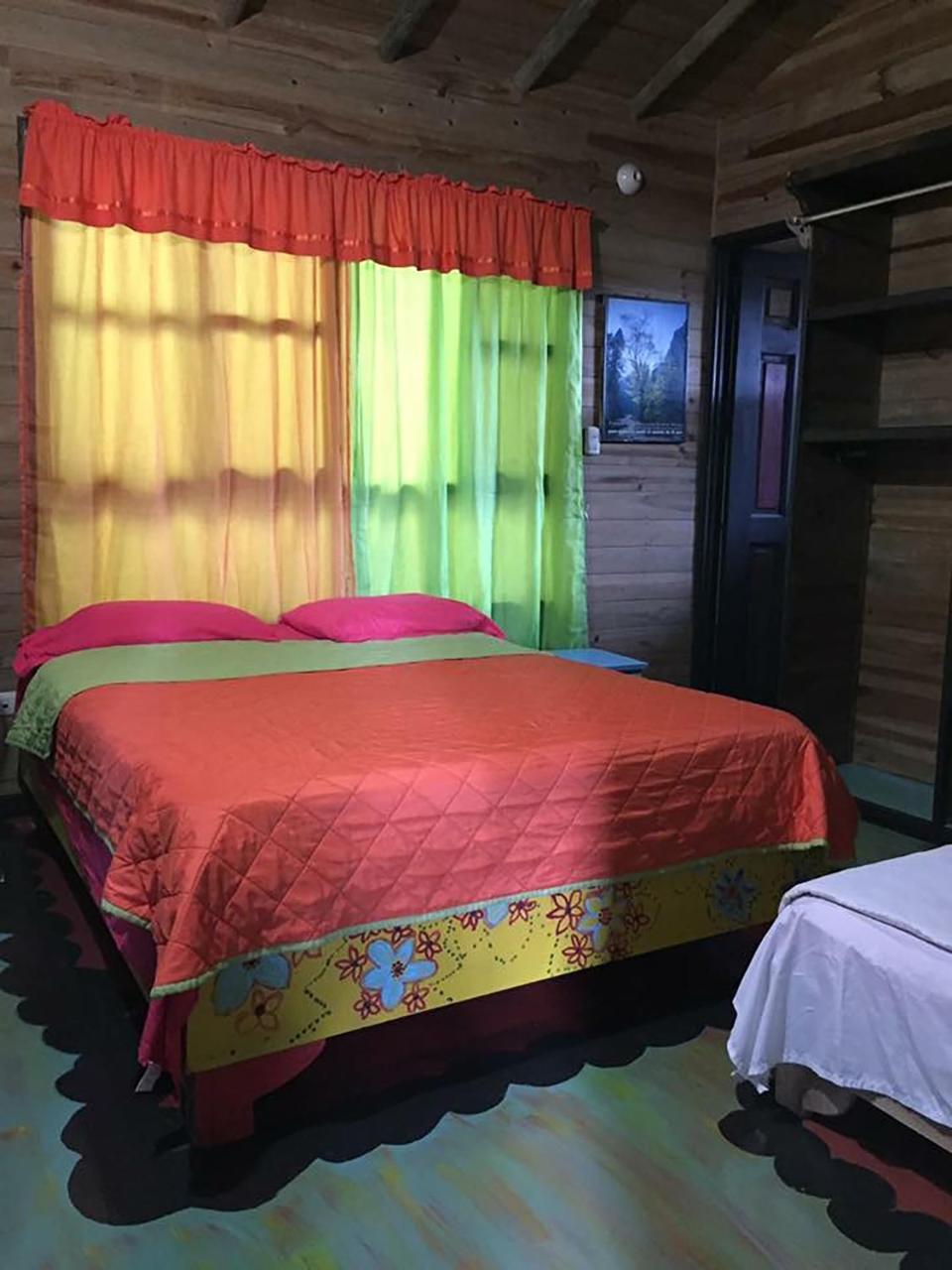 Wood House Hostel La Fortuna Buitenkant foto